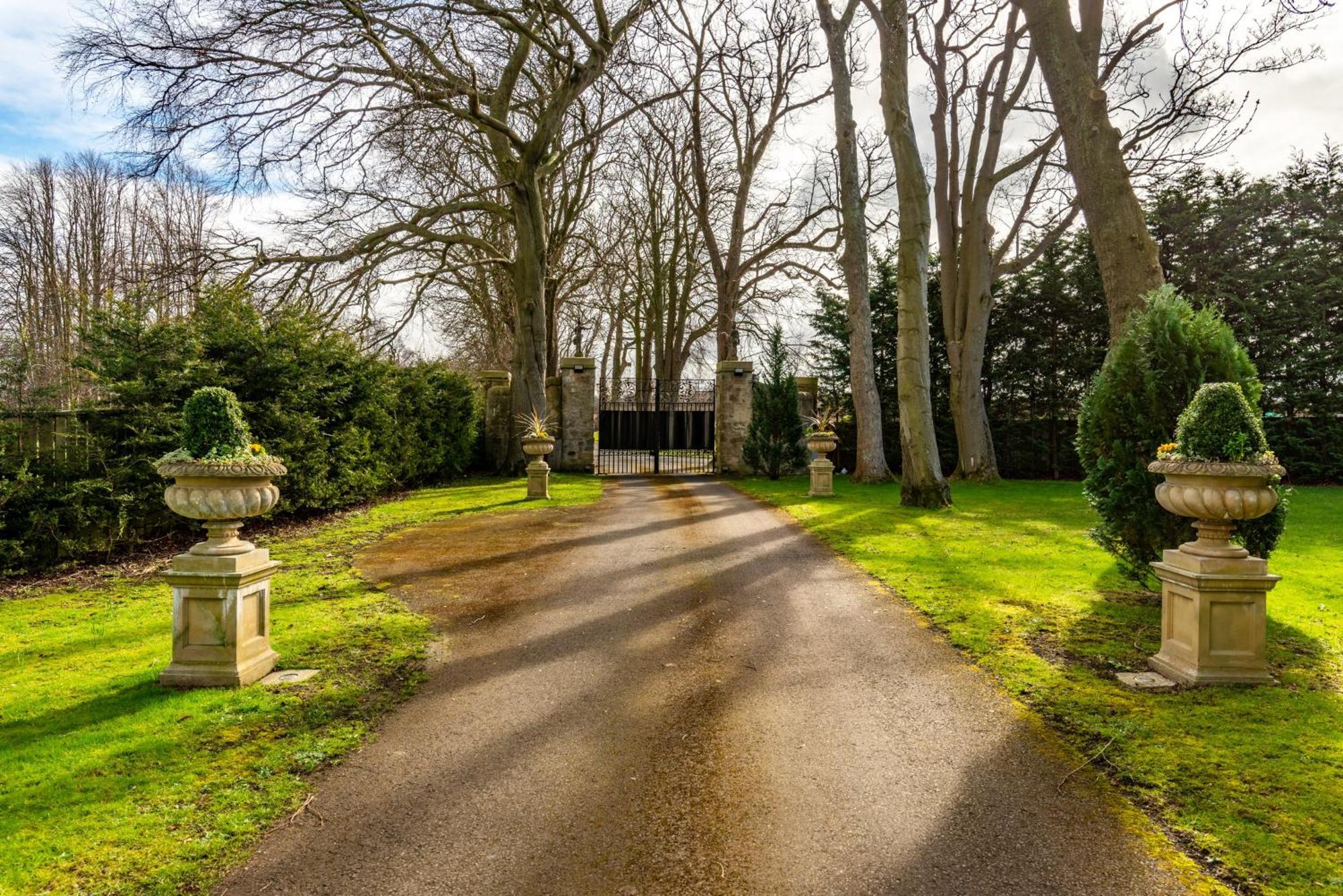 Castle Gogar Holiday home *